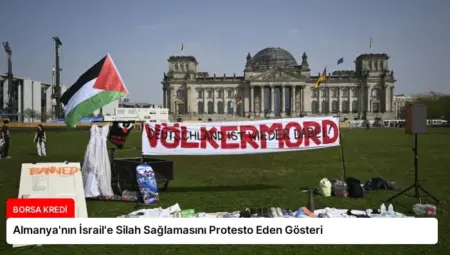 Almanya’nın İsrail’e Silah Sağlamasını Protesto Eden Gösteri